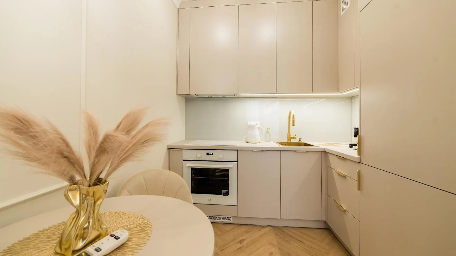 Rynek Jezycki Glamour Apartment ポズナン